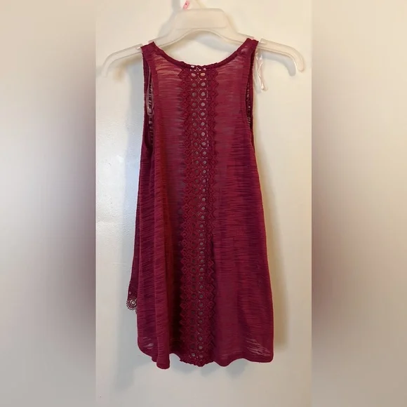 Burgundy Sleeveless Cardigan 🔥 - Picture 2 of 4